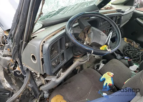 2003 Chevrolet Silverado C1500 from USA, damaged, VIN 1GCEC14V03Z165409